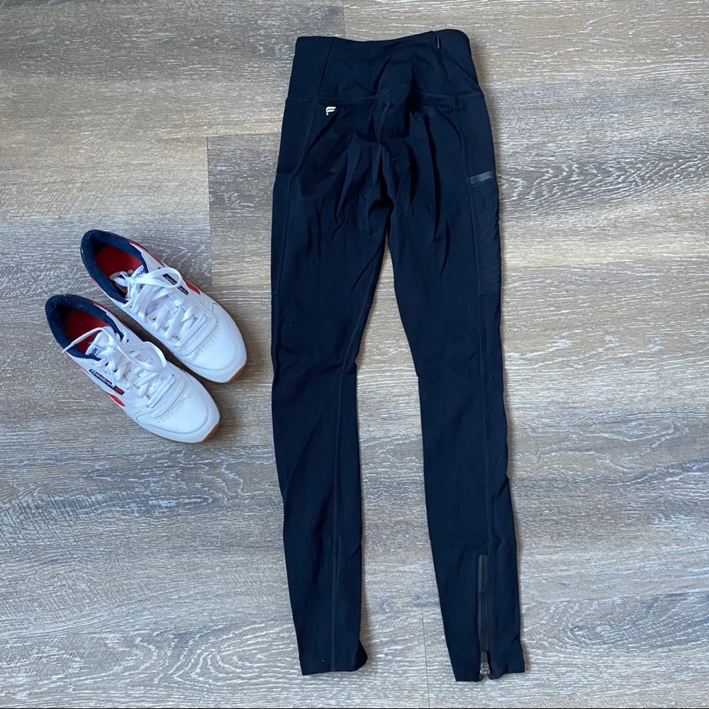 Fabletics Black Trinity Utility Legging Motion 365